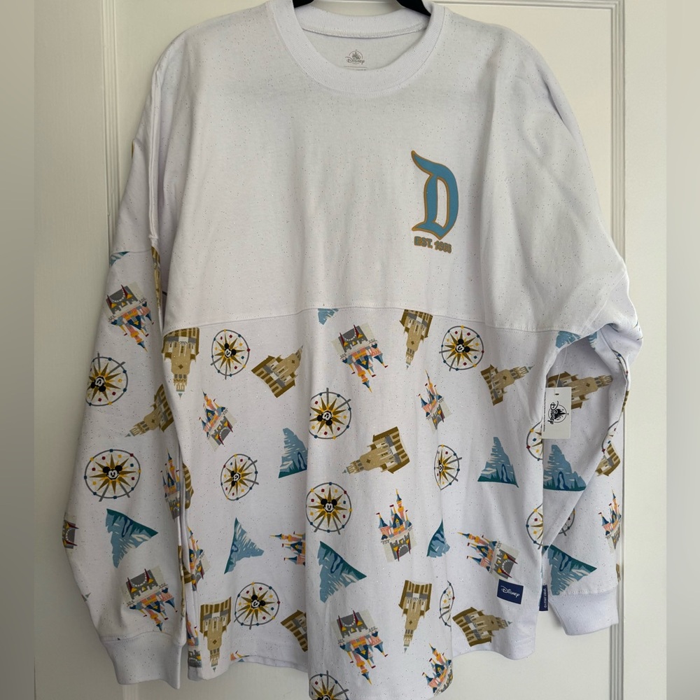 Disneyland Icon Spirit Jersey - medium, new with tags